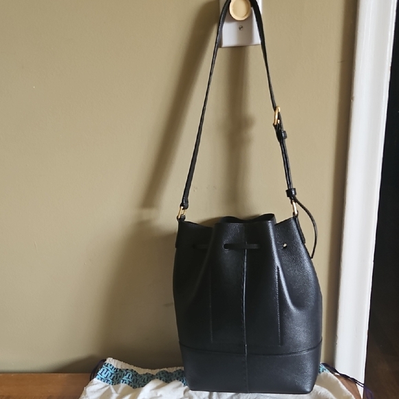 Tory Burch McGraw Drawstring Bucket Bag Black Leather Shoulder Bag - Picture 5 of 15